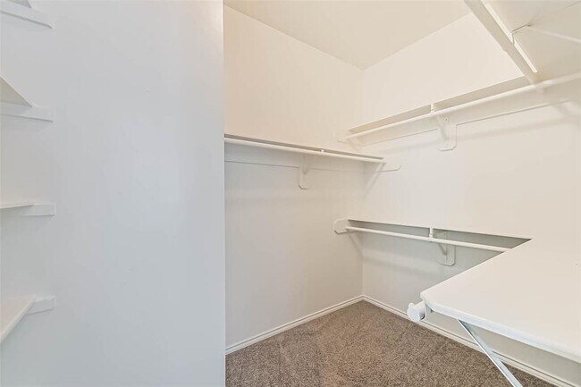 Building Photo - 9910 Brook Meadow Ln