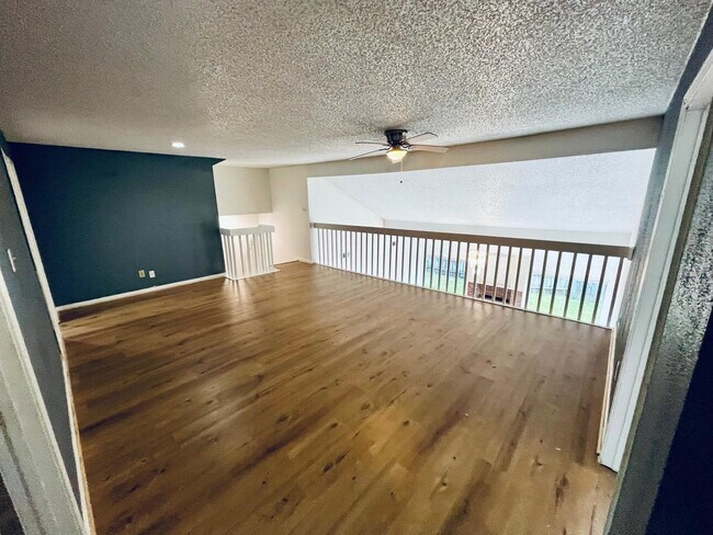 Building Photo - 12915 Ashford Knoll Dr