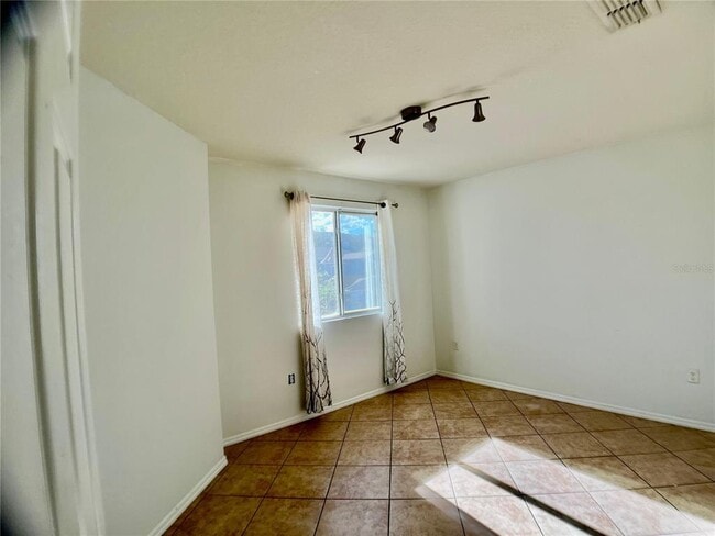 Building Photo - 1053 Chalcedony St