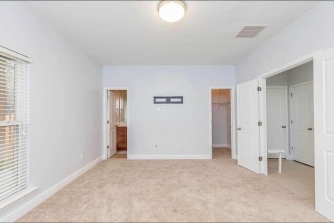 Building Photo - 5999 Brookside Oak Cir