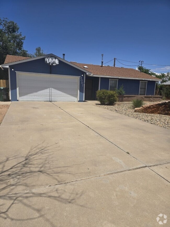 Building Photo - 3 bedroom, 2 bathroom home in Rio Rancho *...