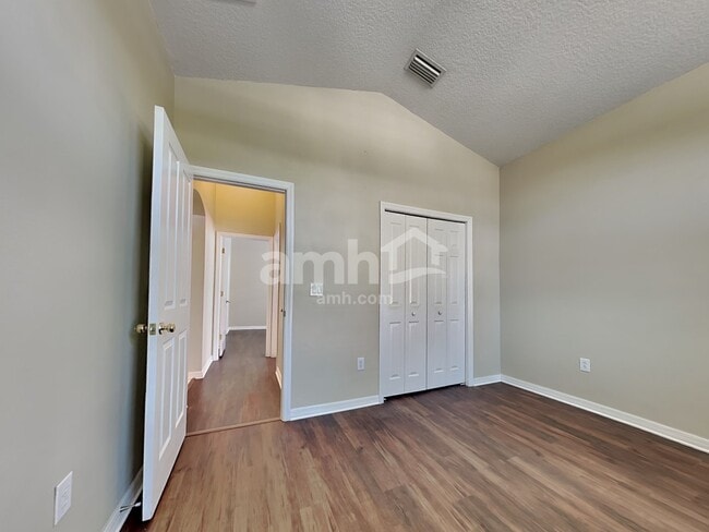 Building Photo - 7029 Monarch Park Dr