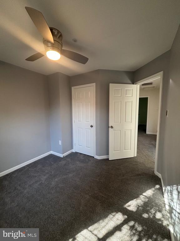 Building Photo - 863 English Chestnut Dr