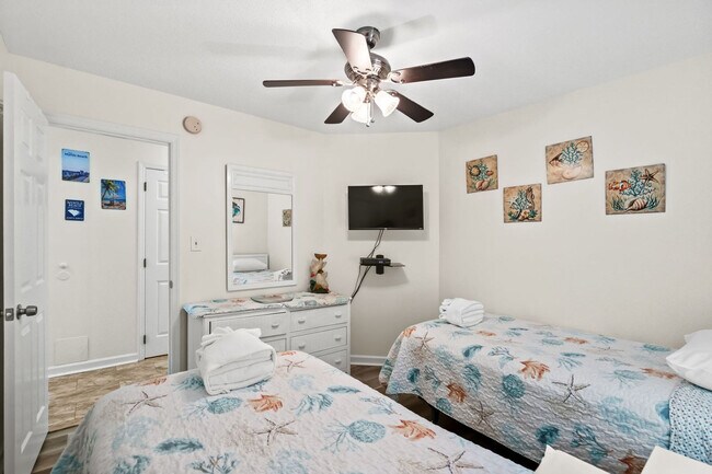 Building Photo - 1890E Auburn Ln