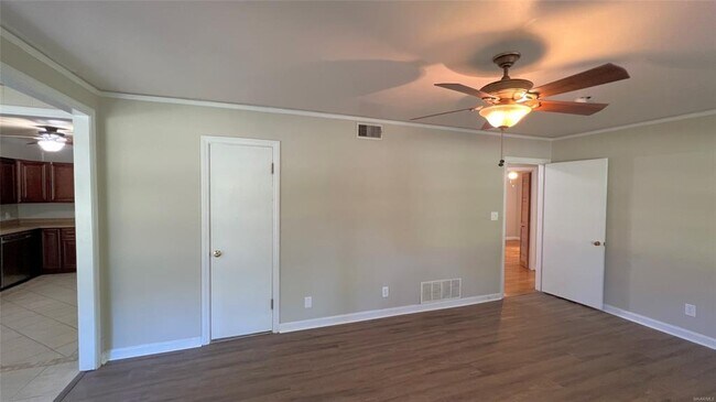 Building Photo - 804 Hillman St