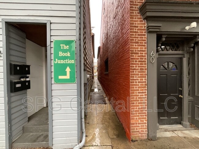 Building Photo - 62 E King St