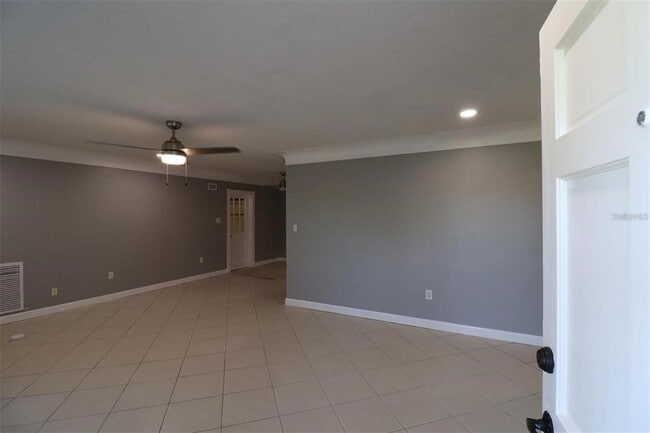 Building Photo - 1602 S Lady Mary Dr