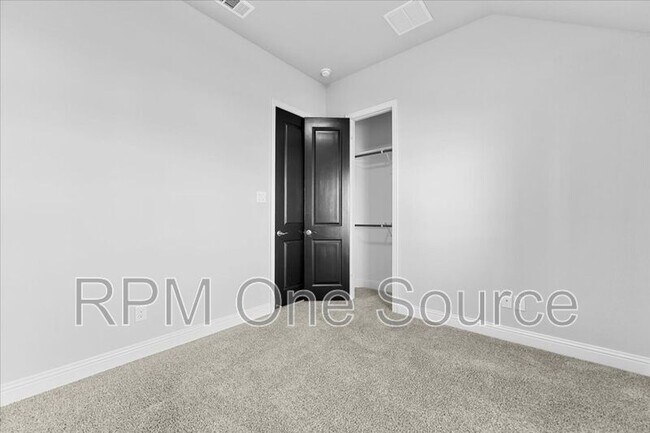 Building Photo - 6320 Starr Dr.