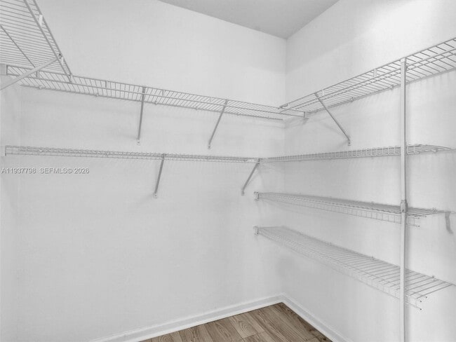 Building Photo - 3873 Tree Top Dr