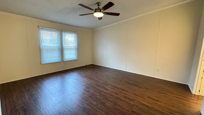 Building Photo - 122 Curtis Rd