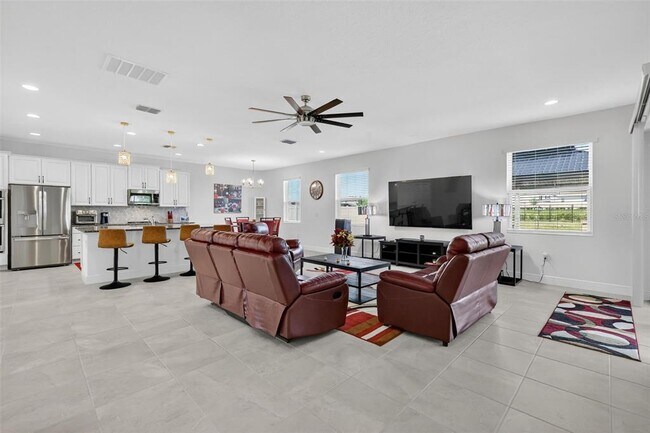 Building Photo - 6070 Sierra Crown St