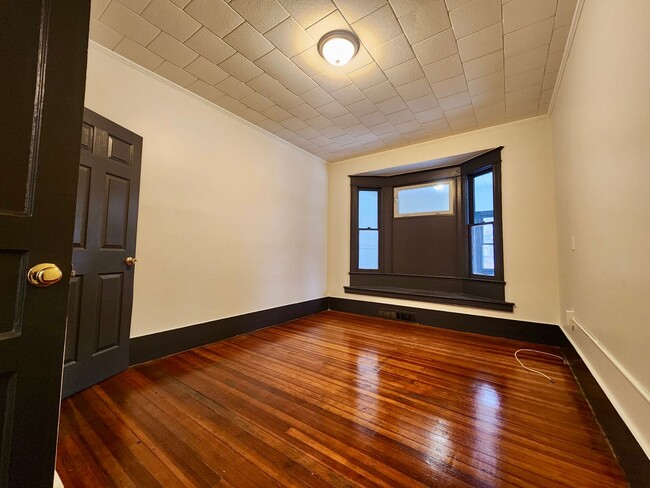 Building Photo - 434-438 Emerson Street