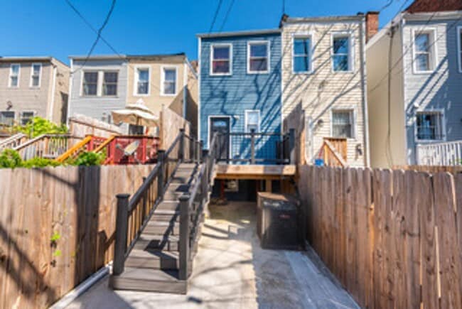 Building Photo - Fully Furnished! Spacious Rooms! Modern Decor! Finished Basement! Central Air! Fireplaces! Availa...