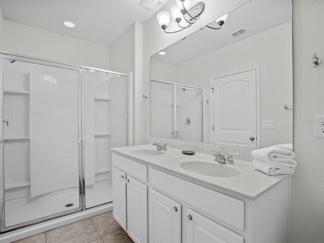 Building Photo - 4811 Terrasonesta Dr