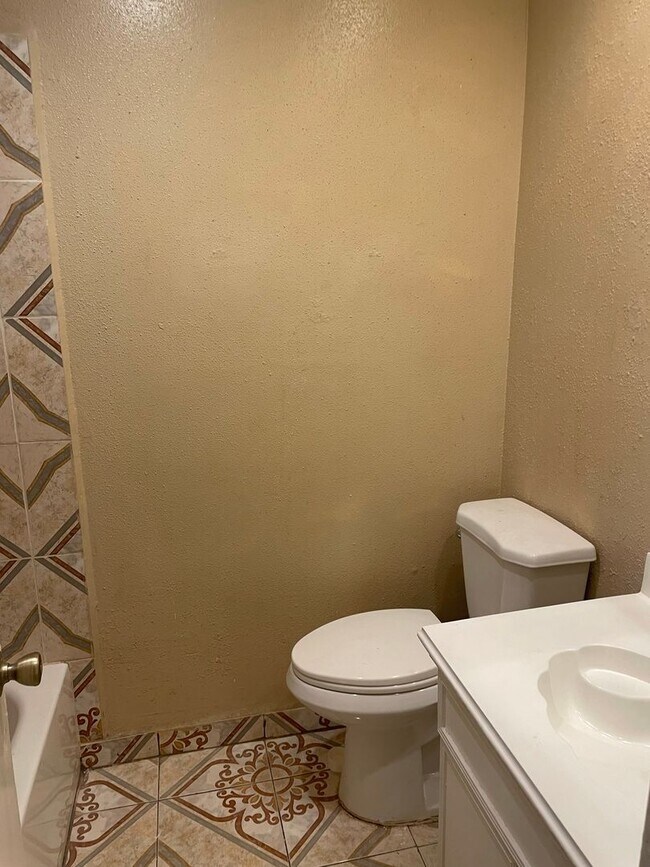 Building Photo - 3 bedroom / 2bath home in Southwest Houston.