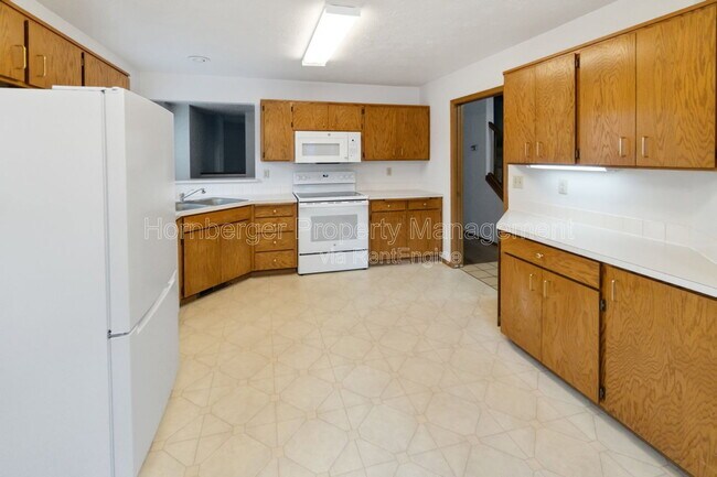 Building Photo - 1603 E 33rd Ave