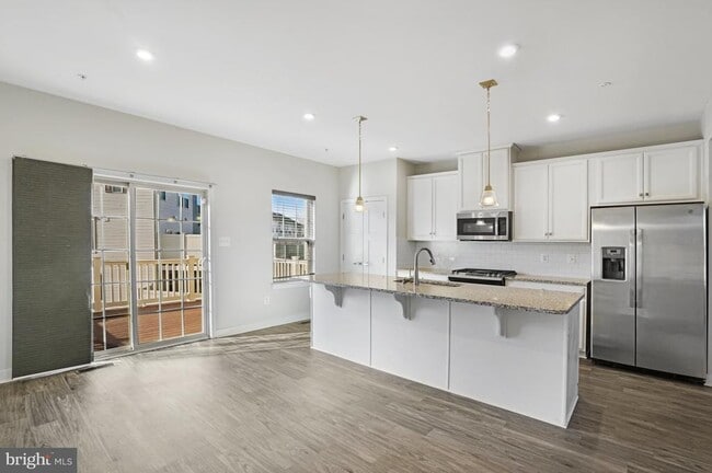Building Photo - 16627 Tortola Dr