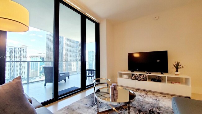 Building Photo - 1010 Brickell Ave