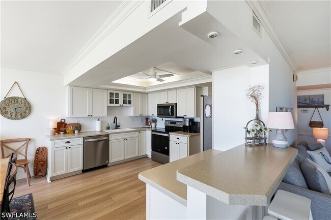 Building Photo - 9375 Gulf Shore Dr
