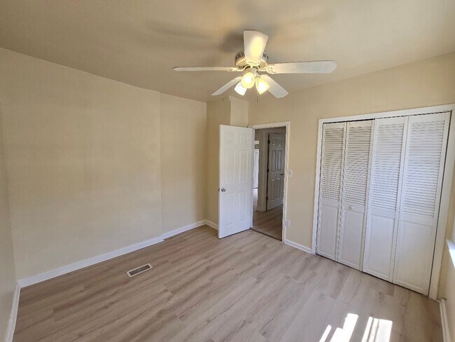 Building Photo - 559Groom1stfl&amp;2ndfl