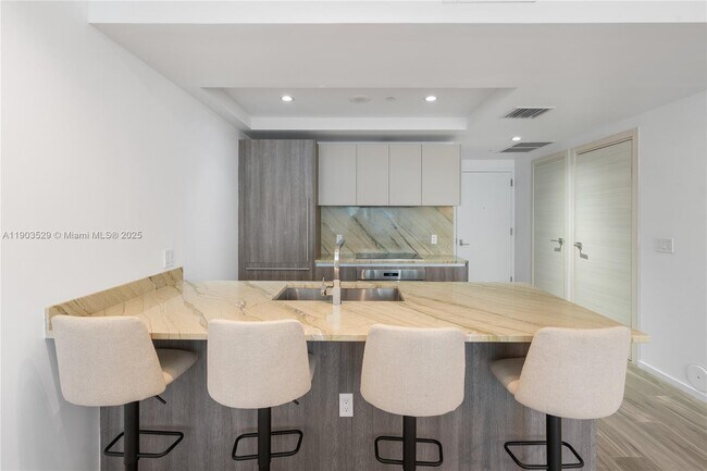 Building Photo - 801 S Miami Ave