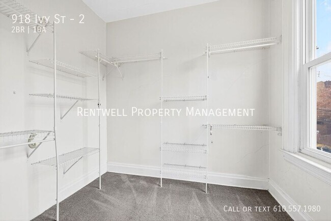 Building Photo - 918 Ivy St