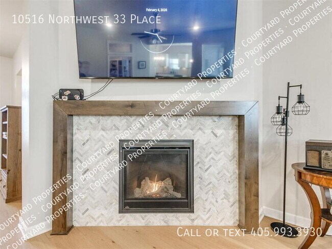 Building Photo - 10516 NW 33rd Pl