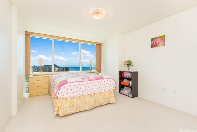 Building Photo - 88 Piikoi St