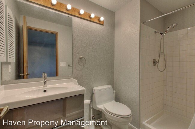 Building Photo - 3 br, 2 bath House - 715 143rd Ave NE Apt H30