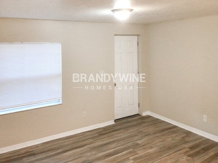 Building Photo - 9313 N 20th St