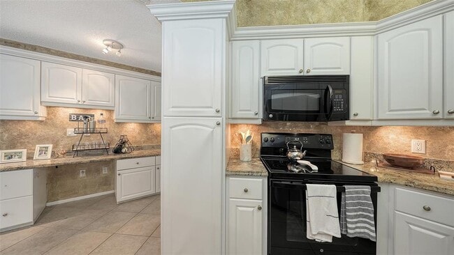 Building Photo - 2246 Cork Oak St W
