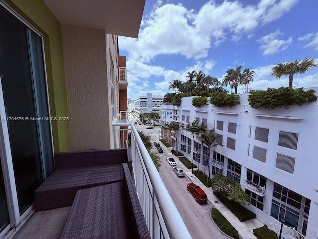 Building Photo - 2001 Biscayne Blvd