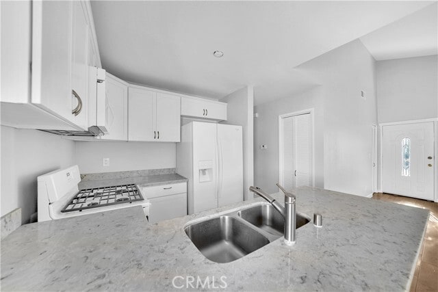 Building Photo - 27551 Brookside Ln