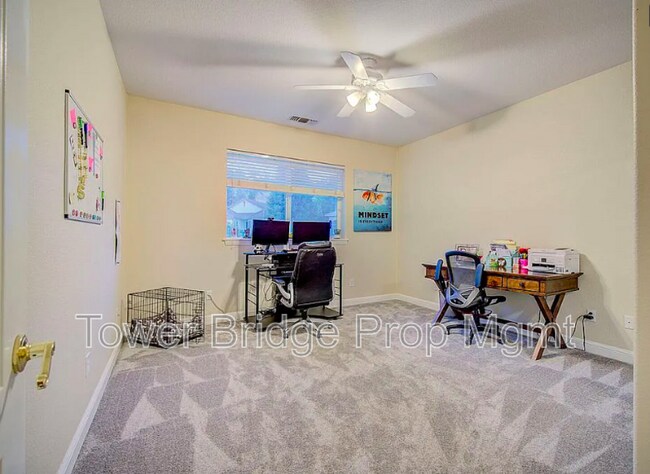 Building Photo - 1518 Southridge Ct
