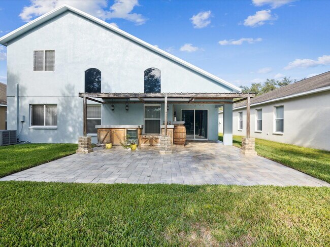 Building Photo - "Charming 3-Bed, 3-Bath Haven with 1810 Sq...