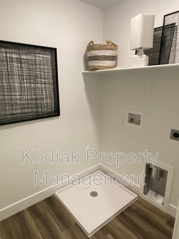 Building Photo - 1133 N 1920 W