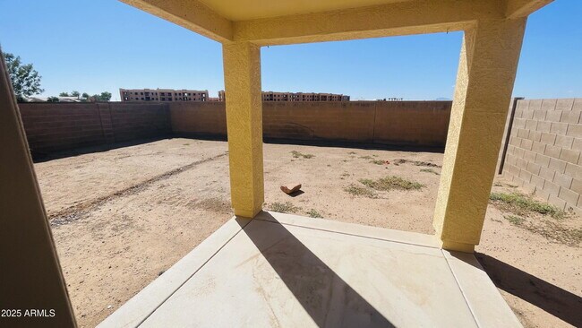 Building Photo - 42447 W Capistrano Dr