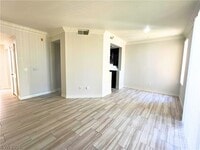 Building Photo - 210 E Flamingo Rd