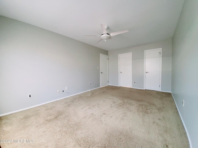 Building Photo - 912 Wellington Pl