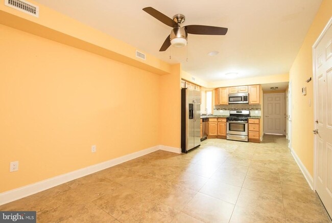 Building Photo - 246 S 22nd St