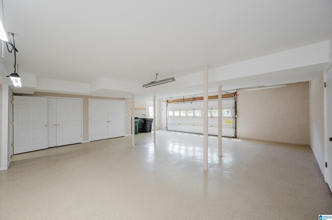 Building Photo - 1828 Jacobs Ln