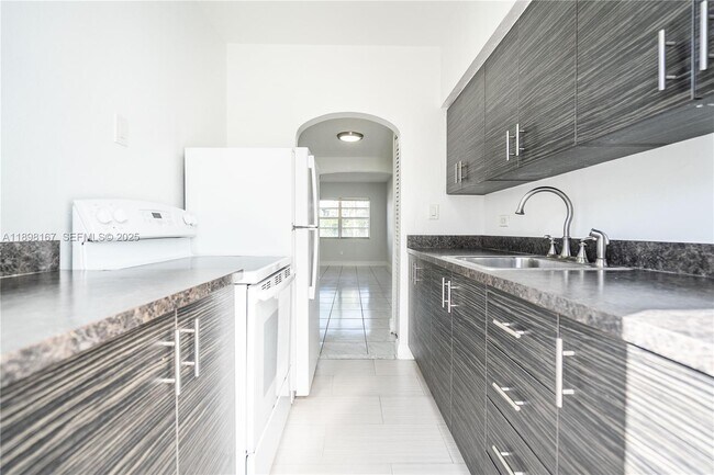 Building Photo - 430-481 81st St