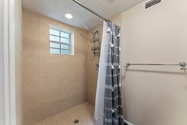 Building Photo - 15652 Coastal Ln