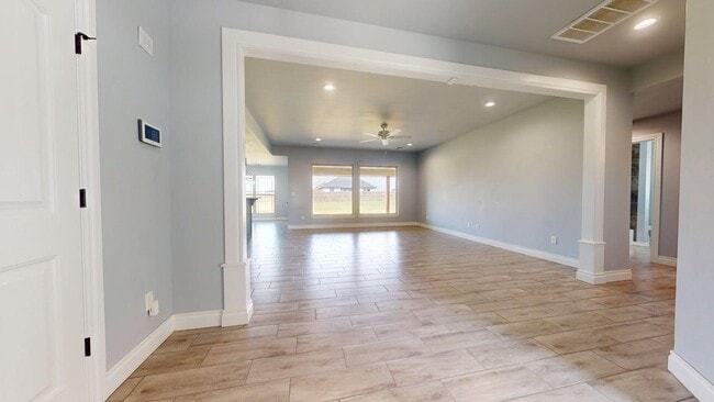 Building Photo - 12580 NE Meers Porter Hill Rd