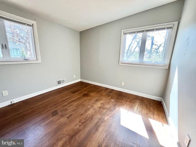 Building Photo - 5650 Gary Ave