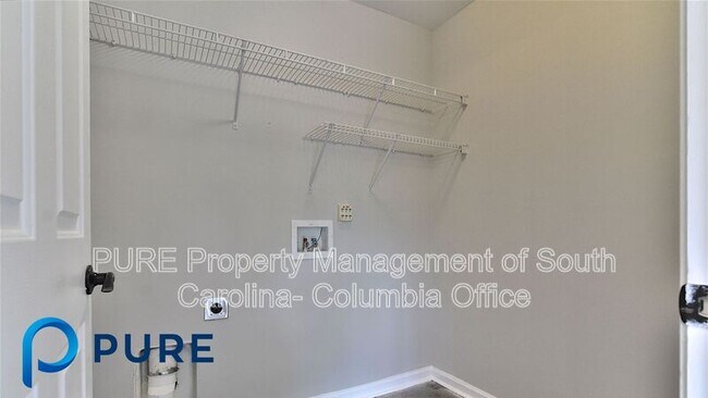 Building Photo - 229 Kenmore Park Dr