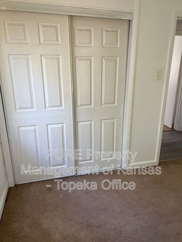 Building Photo - 3643 SW Clare Ave