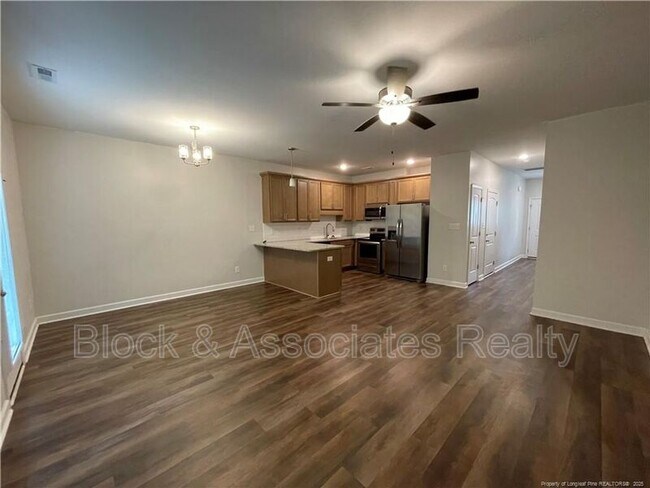 Building Photo - 703 Georgetown Cir