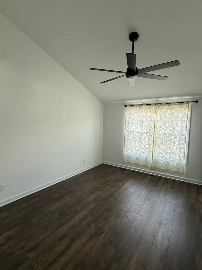 Building Photo - 179 Broad St