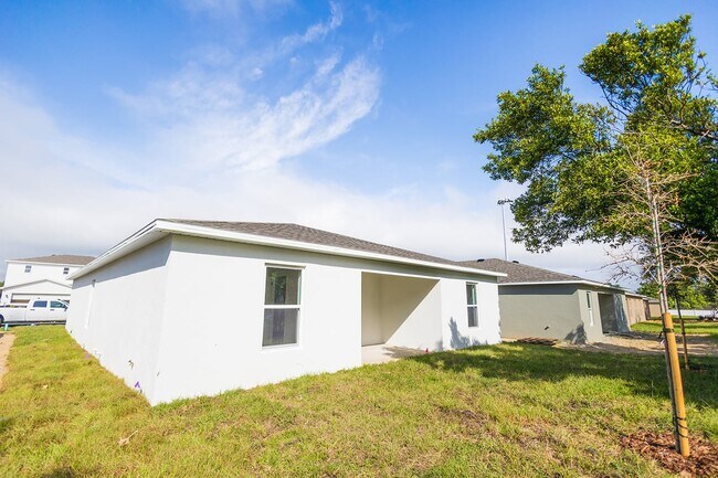 Building Photo - 664 Hillview Lp